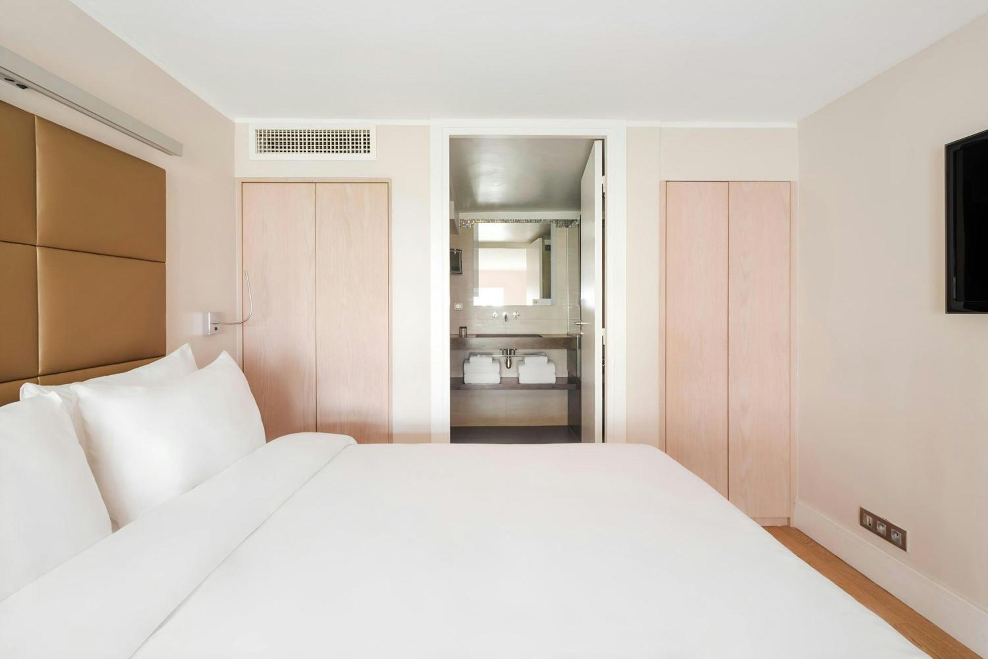 Hotel Sonder L'edmond Parc Monceau Parigi