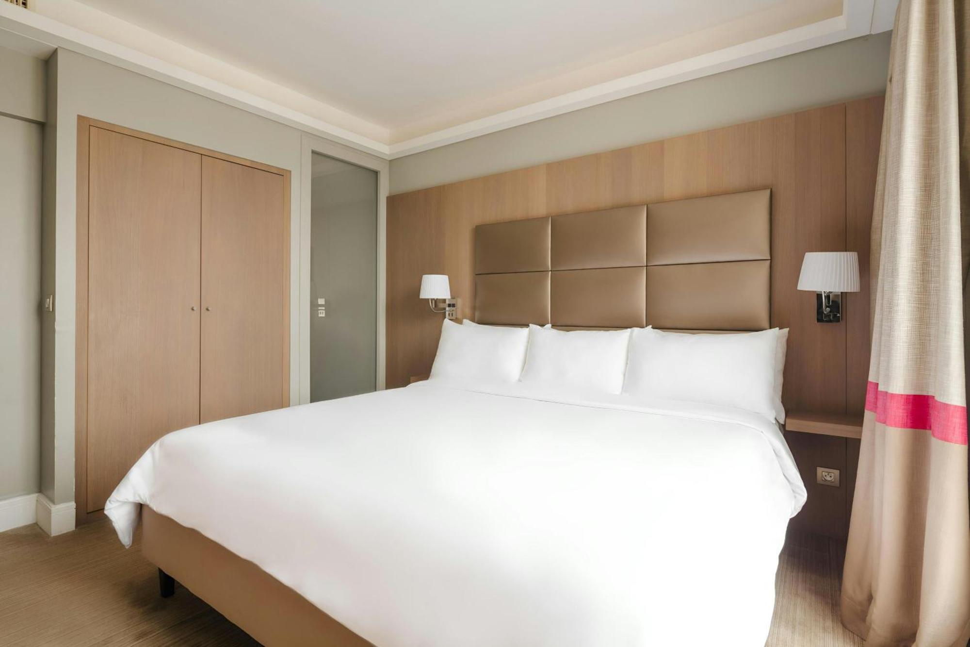 Hotel L'Edmond Hotel Parc Monceau 4*
